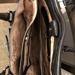 Guess leather purse, black, non smoking home